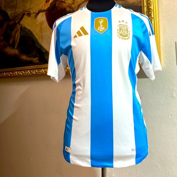 Argentina Adidas Jersey 2024 Messi 10 NWT ⚽️🏆⭐️⭐️⭐️🇦🇷 - Picture 5 of 15